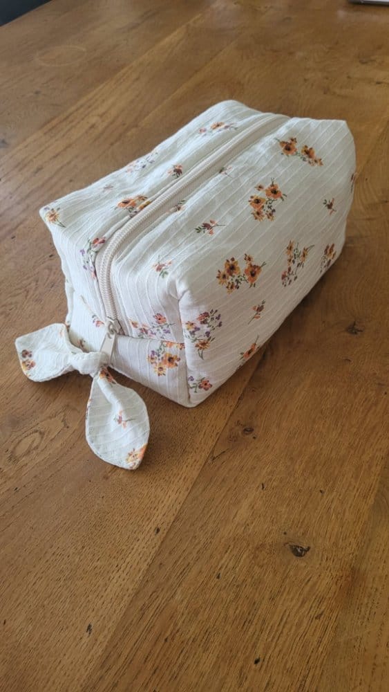 Trousse de toilette fleurie
